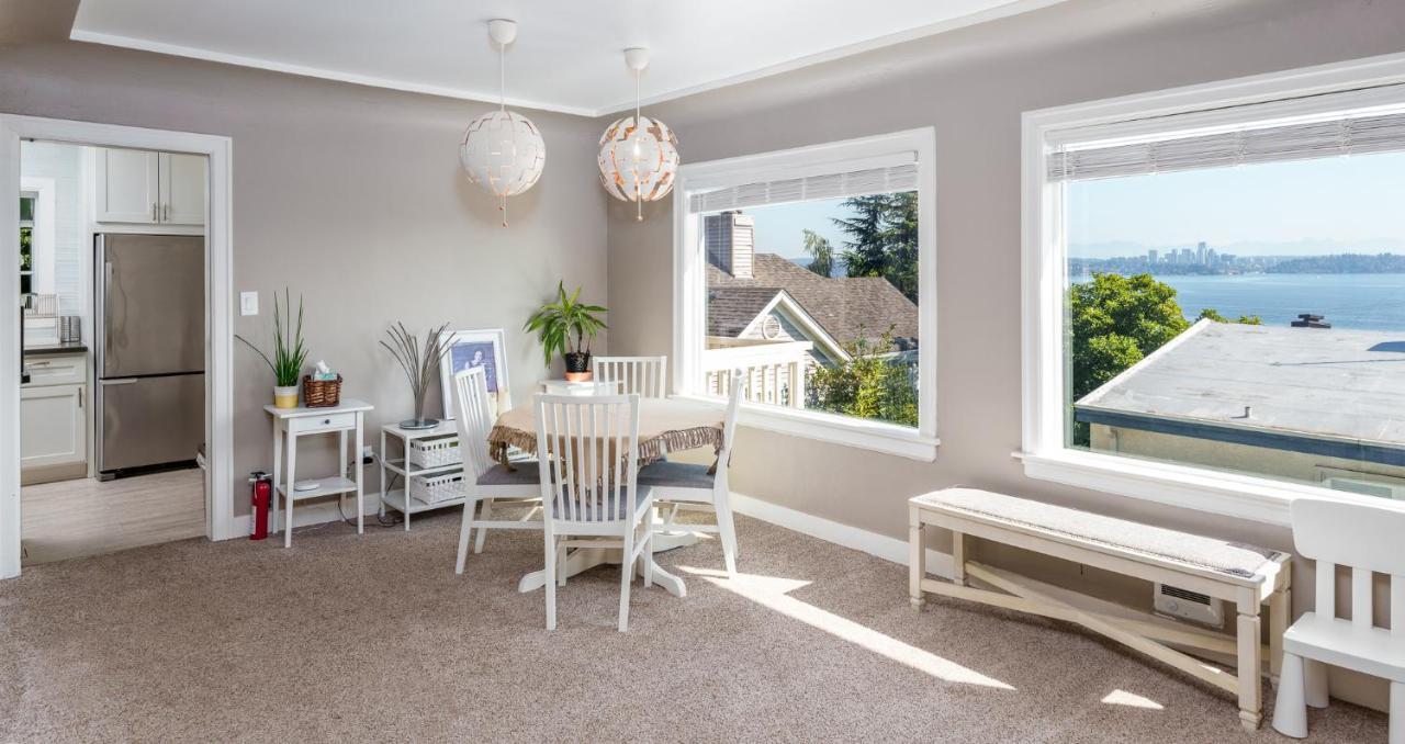 Sunrise On Lake Washington Villa Seattle Exterior photo